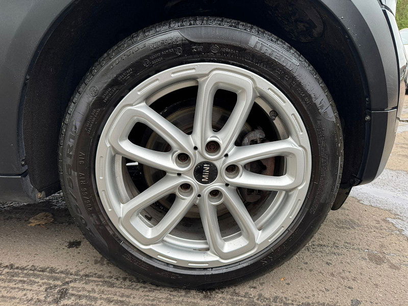 MINI Countryman 1.6L Cooper Business D SUV 5dr Diesel Manual Euro 5 (110 bhp) 5dr Manual 2025