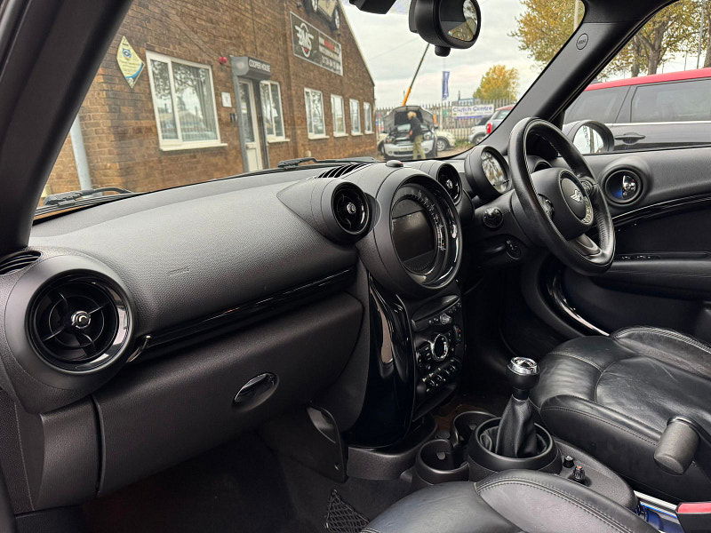 MINI Countryman 1.6L Cooper Business D SUV 5dr Diesel Manual Euro 5 (110 bhp) 5dr Manual 2025
