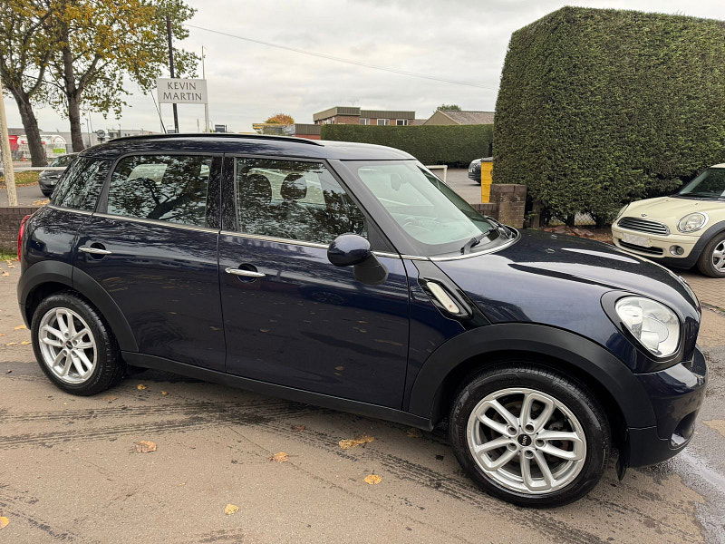 MINI Countryman 1.6L Cooper Business D SUV 5dr Diesel Manual Euro 5 (110 bhp) 5dr Manual 2025