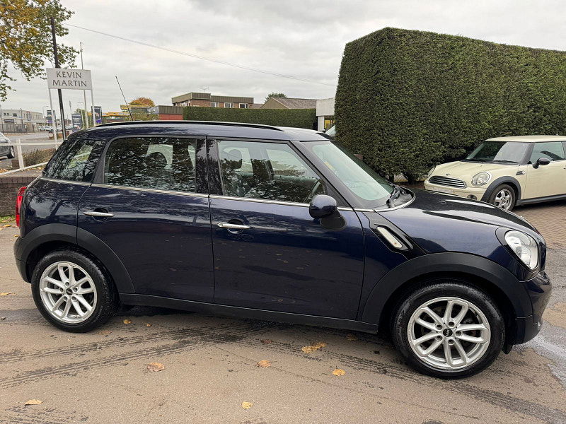 MINI Countryman 1.6L Cooper Business D SUV 5dr Diesel Manual Euro 5 (110 bhp) 5dr Manual 2025