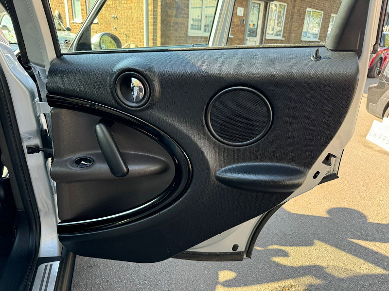 MINI Countryman 1.6L COOPER D 5dr Diesel Manual Euro 5 (112 bhp) 5dr Manual 2026