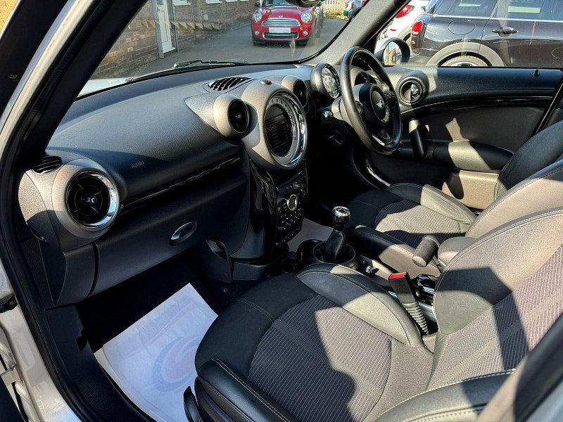 MINI Countryman 1.6L COOPER D 5dr Diesel Manual Euro 5 (112 bhp) 5dr Manual 2026