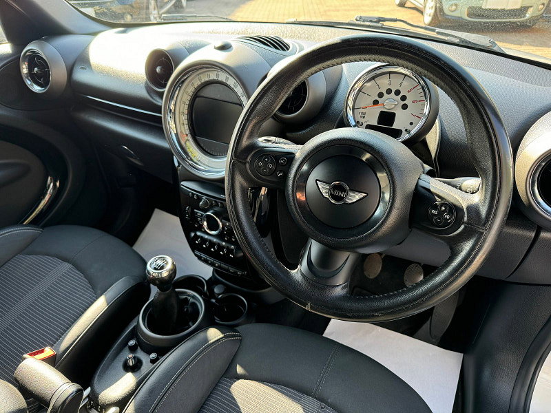 MINI Countryman 1.6L COOPER D 5dr Diesel Manual Euro 5 (112 bhp) 5dr Manual 2026