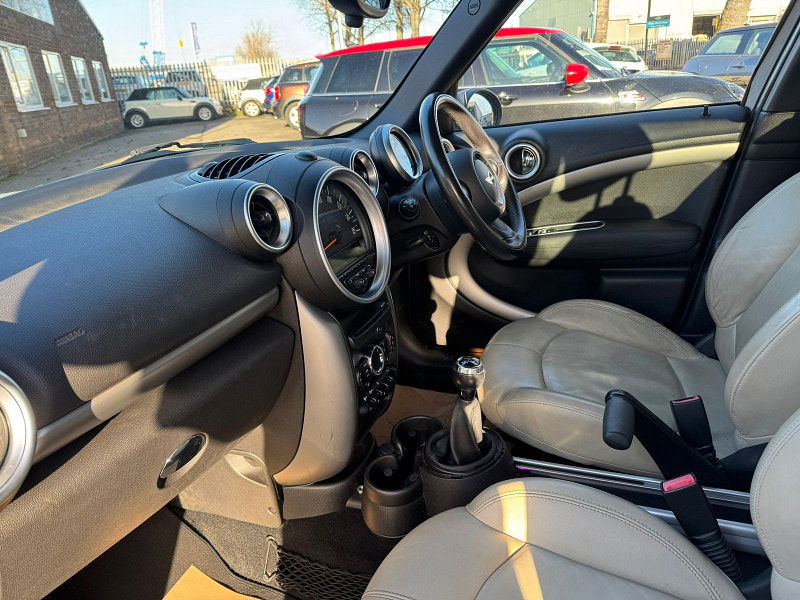 MINI Countryman 1.6L Cooper D SUV 5dr Diesel Manual Euro 6 (112 bhp) 5dr Manual 2025