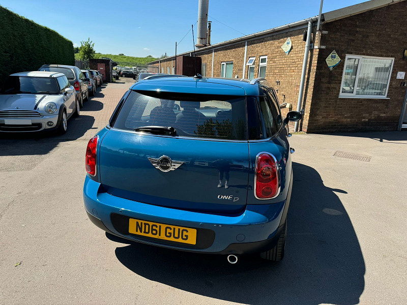MINI Countryman 1.6L ONE D 5dr Diesel Manual Euro 5 (90 bhp) 5dr Manual 2025