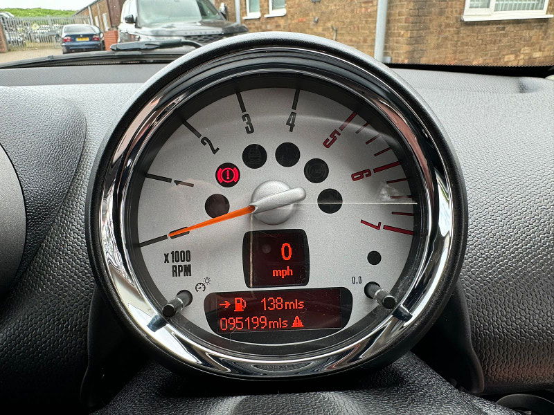 MINI Countryman 1.6L ONE D 5dr Diesel Manual Euro 5 (90 bhp) 5dr Manual 2025