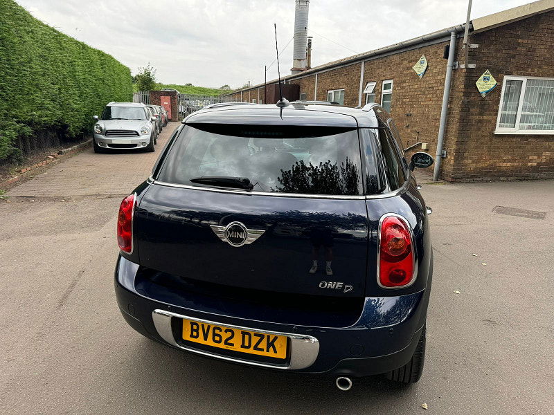 MINI Countryman 1.6L ONE D 5dr Diesel Manual Euro 5 (90 bhp) 5dr Manual 2025