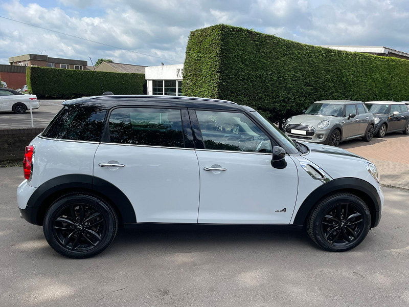 MINI Countryman 2.0L COOPER D ALL4 5dr Diesel Automatic Euro 5 (110 bhp) 5dr Automatic 2025