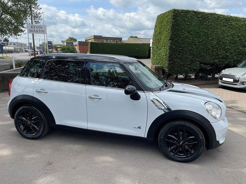 MINI Countryman 2.0L COOPER D ALL4 5dr Diesel Automatic Euro 5 (110 bhp) 5dr Automatic 2025