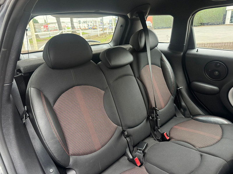 MINI Countryman 2.0L Cooper D ALL4 Park Lane Auto SUV 5dr Diesel Automatic Euro 6 (112 bhp) 5dr Automatic 2025