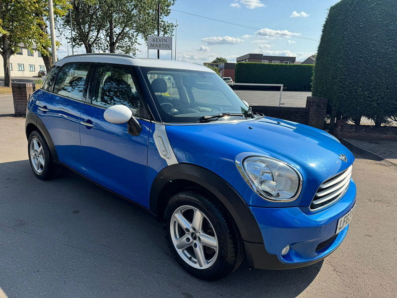 MINI Countryman 2.0L Cooper D Auto SUV 5dr Diesel Automatic Euro 5 (110 bhp) 5dr Automatic 2025