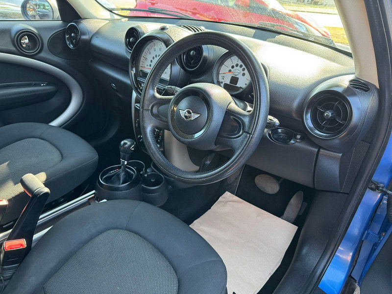 MINI Countryman 2.0L Cooper D Auto SUV 5dr Diesel Automatic Euro 5 (110 bhp) 5dr Automatic 2025