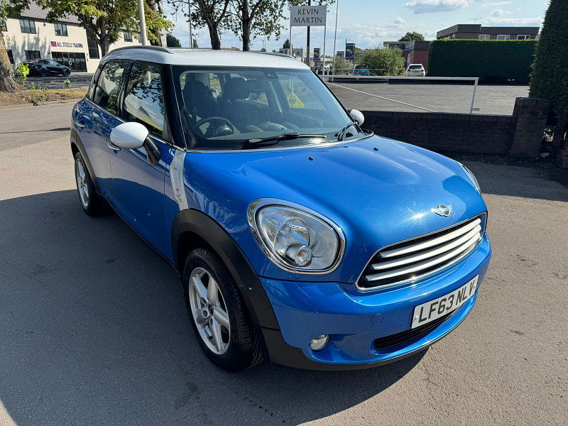 MINI Countryman 2.0L Cooper D Auto SUV 5dr Diesel Automatic Euro 5 (110 bhp) 5dr Automatic 2025