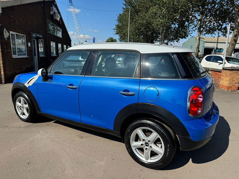 MINI Countryman 2.0L Cooper D Auto SUV 5dr Diesel Automatic Euro 5 (110 bhp) 5dr Automatic 2025