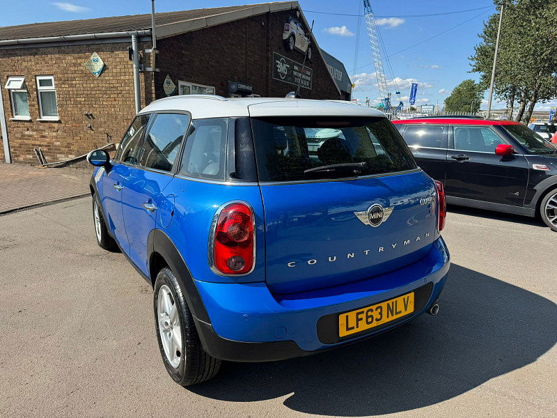 MINI Countryman 2.0L Cooper D Auto SUV 5dr Diesel Automatic Euro 5 (110 bhp) 5dr Automatic 2025
