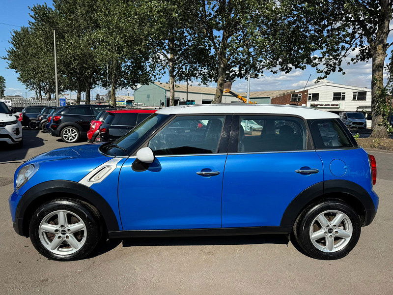 MINI Countryman 2.0L Cooper D Auto SUV 5dr Diesel Automatic Euro 5 (110 bhp) 5dr Automatic 2025
