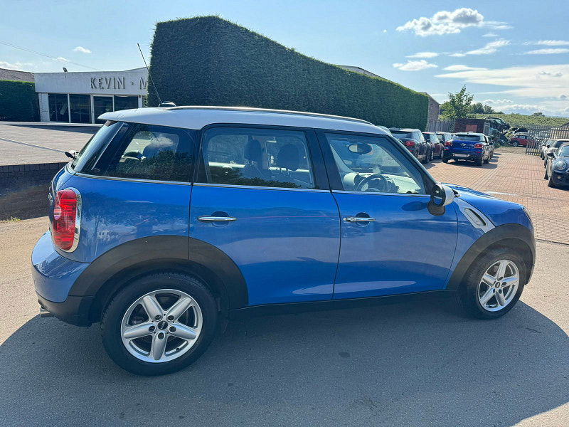 MINI Countryman 2.0L Cooper D Auto SUV 5dr Diesel Automatic Euro 5 (110 bhp) 5dr Automatic 2025