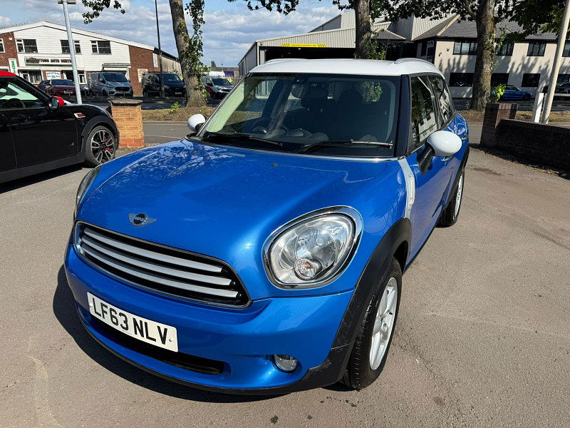 MINI Countryman 2.0L Cooper D Auto SUV 5dr Diesel Automatic Euro 5 (110 bhp) 5dr Automatic 2025