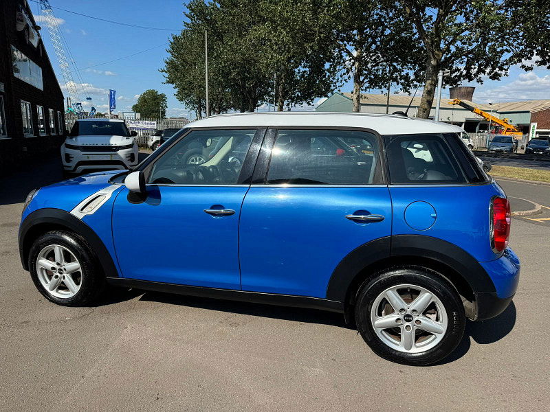 MINI Countryman 2.0L Cooper D Auto SUV 5dr Diesel Automatic Euro 5 (110 bhp) 5dr Automatic 2025