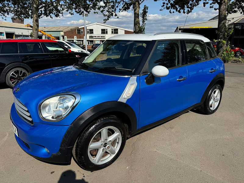 MINI Countryman 2.0L Cooper D Auto SUV 5dr Diesel Automatic Euro 5 (110 bhp) 5dr Automatic 2025
