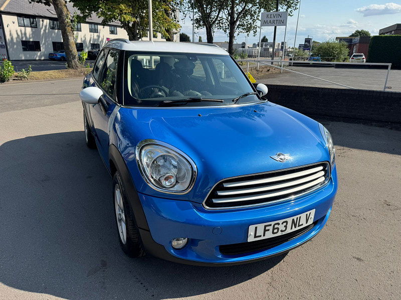 MINI Countryman 2.0L Cooper D Auto SUV 5dr Diesel Automatic Euro 5 (110 bhp) 5dr Automatic 2025