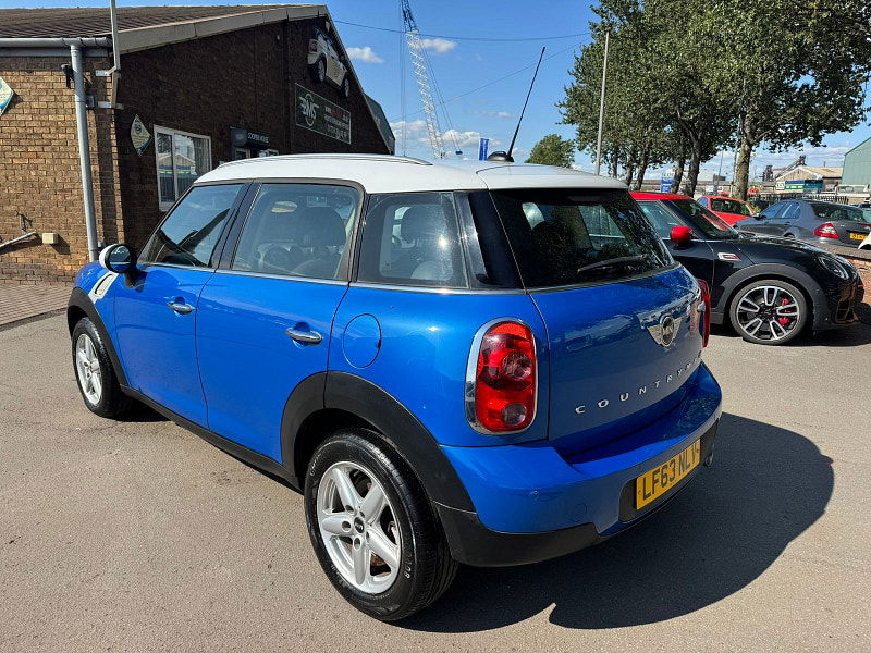 MINI Countryman 2.0L Cooper D Auto SUV 5dr Diesel Automatic Euro 5 (110 bhp) 5dr Automatic 2025