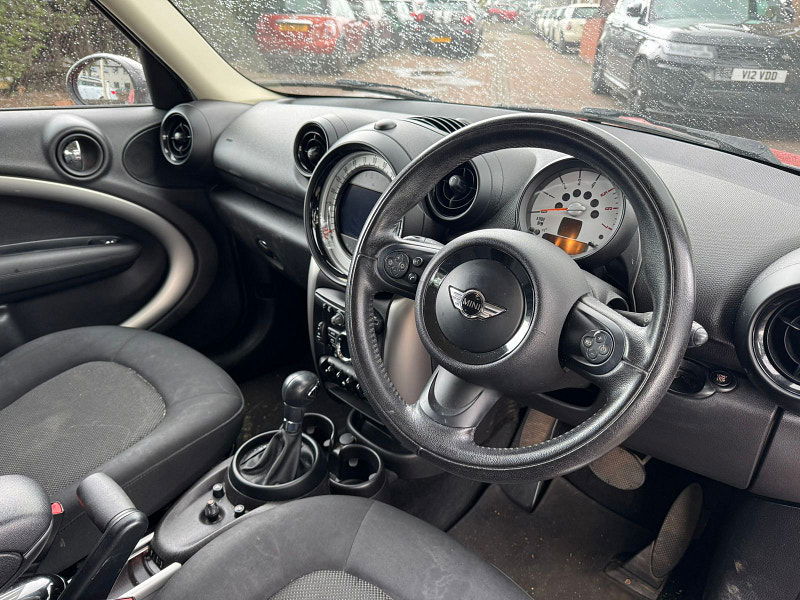 MINI Countryman 2.0L Cooper D Auto SUV 5dr Diesel Automatic Euro 5 (110 bhp) 5dr Automatic 2025
