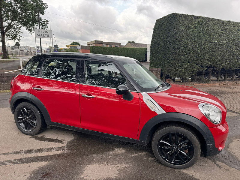 MINI Countryman 2.0L Cooper D Auto SUV 5dr Diesel Automatic Euro 5 (110 bhp) 5dr Automatic 2025