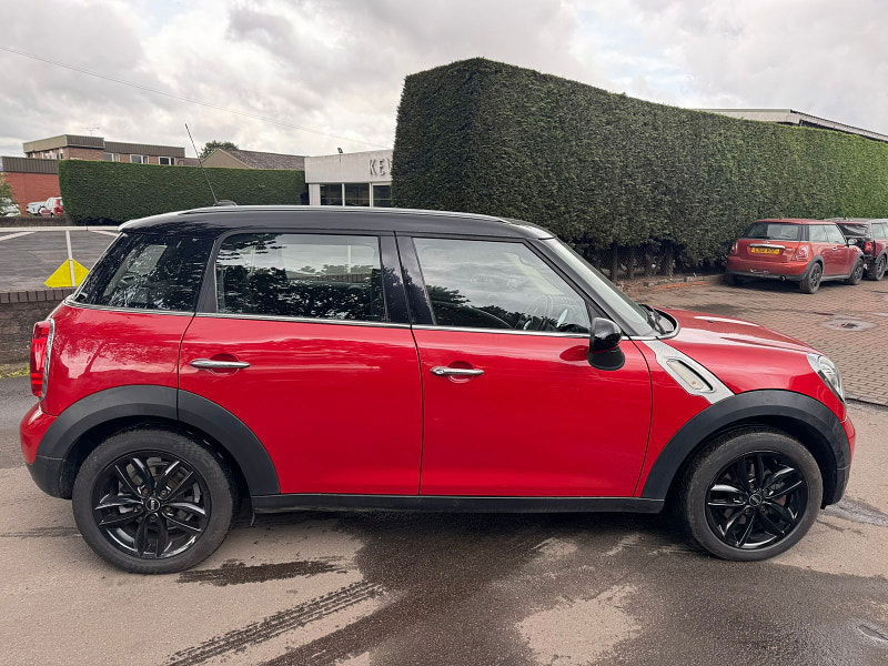 MINI Countryman 2.0L Cooper D Auto SUV 5dr Diesel Automatic Euro 5 (110 bhp) 5dr Automatic 2025