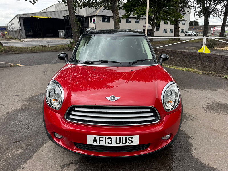 MINI Countryman 2.0L Cooper D Auto SUV 5dr Diesel Automatic Euro 5 (110 bhp) 5dr Automatic 2025
