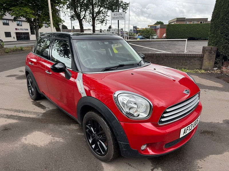 MINI Countryman 2.0L Cooper D Auto SUV 5dr Diesel Automatic Euro 5 (110 bhp) 5dr Automatic 2025