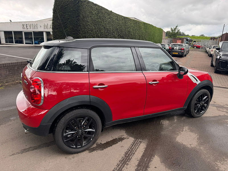 MINI Countryman 2.0L Cooper D Auto SUV 5dr Diesel Automatic Euro 5 (110 bhp) 5dr Automatic 2025