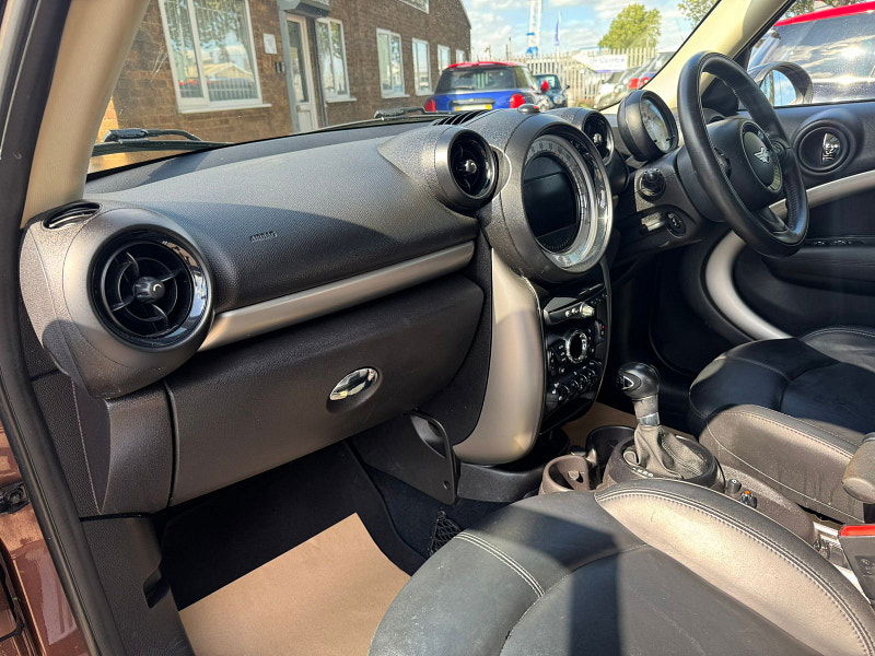 MINI Countryman 2.0L Cooper D Auto SUV 5dr Diesel Automatic Euro 5 (110 bhp) 5dr Automatic 2025