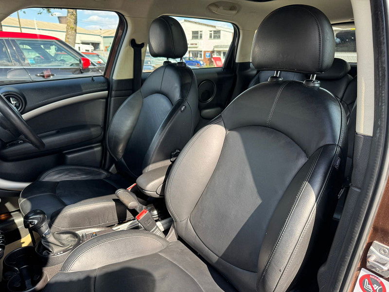 MINI Countryman 2.0L Cooper D Auto SUV 5dr Diesel Automatic Euro 5 (110 bhp) 5dr Automatic 2025