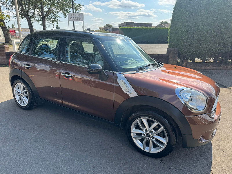 MINI Countryman 2.0L Cooper D Auto SUV 5dr Diesel Automatic Euro 5 (110 bhp) 5dr Automatic 2025