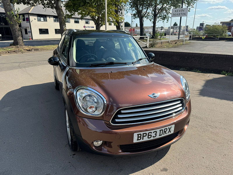 MINI Countryman 2.0L Cooper D Auto SUV 5dr Diesel Automatic Euro 5 (110 bhp) 5dr Automatic 2025