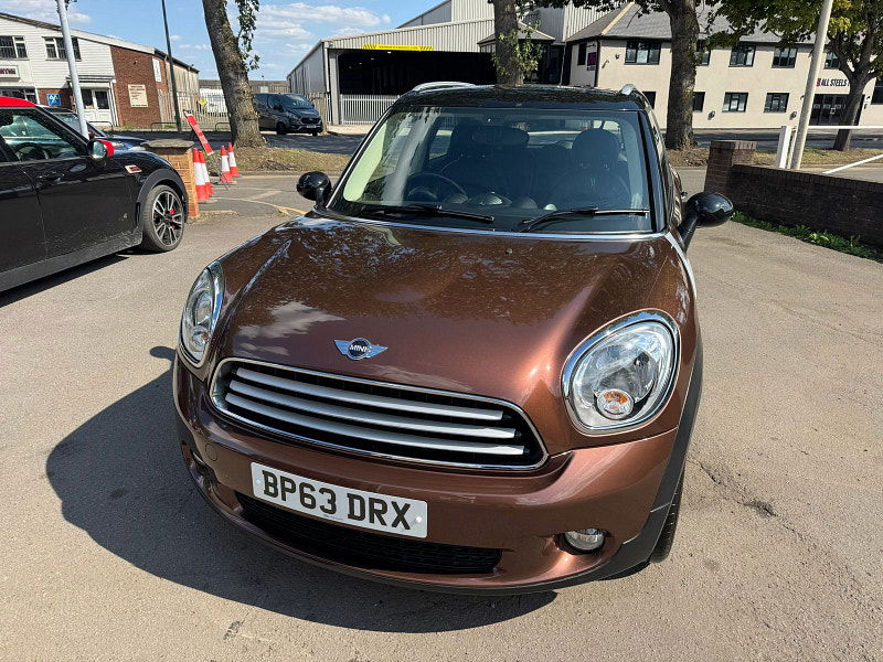 MINI Countryman 2.0L Cooper D Auto SUV 5dr Diesel Automatic Euro 5 (110 bhp) 5dr Automatic 2025