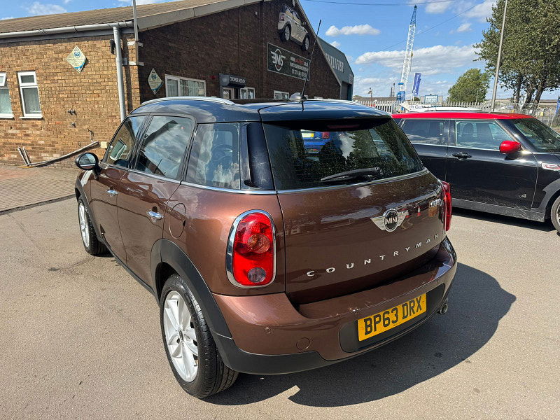 MINI Countryman 2.0L Cooper D Auto SUV 5dr Diesel Automatic Euro 5 (110 bhp) 5dr Automatic 2025