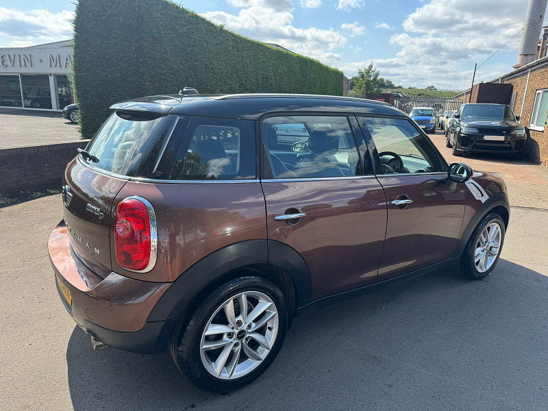 MINI Countryman 2.0L Cooper D Auto SUV 5dr Diesel Automatic Euro 5 (110 bhp) 5dr Automatic 2025