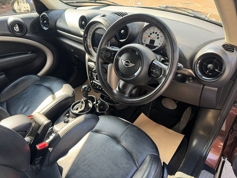 MINI Countryman 2.0L Cooper D Auto SUV 5dr Diesel Automatic Euro 5 (110 bhp) 5dr Automatic 2025