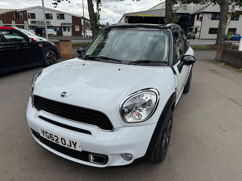 MINI Countryman 2.0L Cooper SD ALL4 SUV 5dr Diesel Manual Euro 5 (141 bhp) 5dr Manual 2025