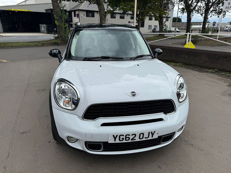 MINI Countryman 2.0L Cooper SD ALL4 SUV 5dr Diesel Manual Euro 5 (141 bhp) 5dr Manual 2025