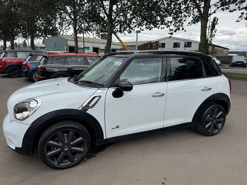 MINI Countryman 2.0L Cooper SD ALL4 SUV 5dr Diesel Manual Euro 5 (141 bhp) 5dr Manual 2025