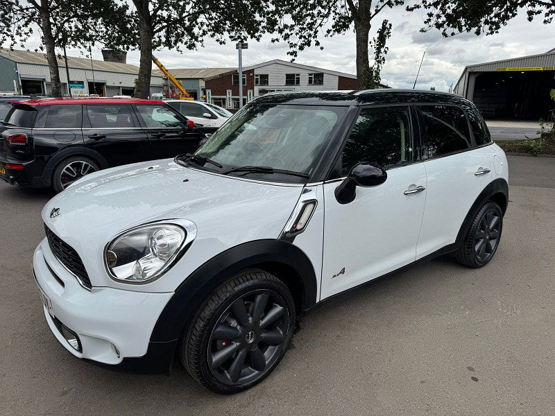 MINI Countryman 2.0L Cooper SD ALL4 SUV 5dr Diesel Manual Euro 5 (141 bhp) 5dr Manual 2025