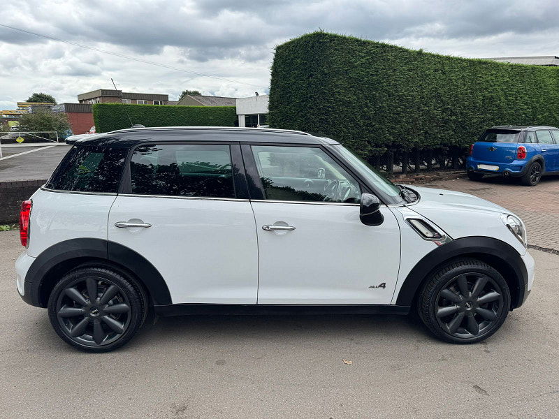 MINI Countryman 2.0L Cooper SD ALL4 SUV 5dr Diesel Manual Euro 5 (141 bhp) 5dr Manual 2025