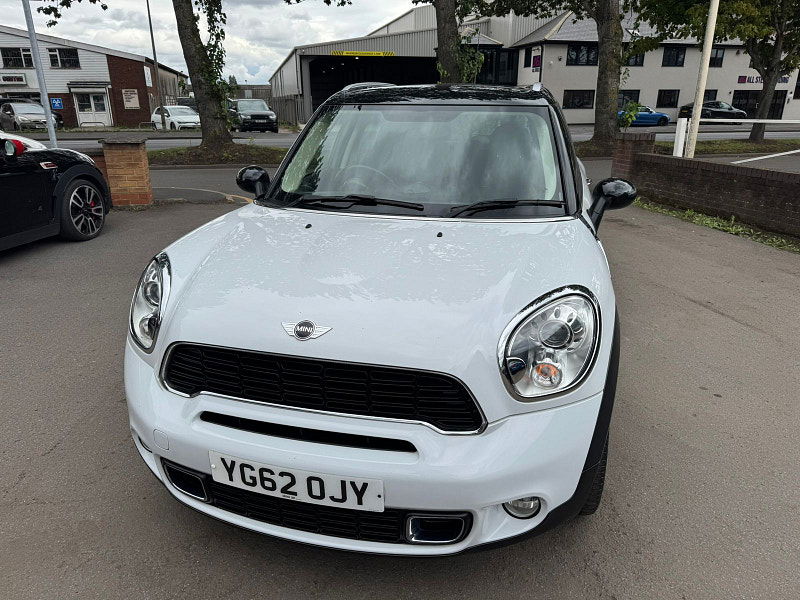 MINI Countryman 2.0L Cooper SD ALL4 SUV 5dr Diesel Manual Euro 5 (141 bhp) 5dr Manual 2025