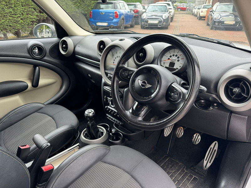 MINI Countryman 2.0L Cooper SD ALL4 SUV 5dr Diesel Manual Euro 5 (141 bhp) 5dr Manual 2025