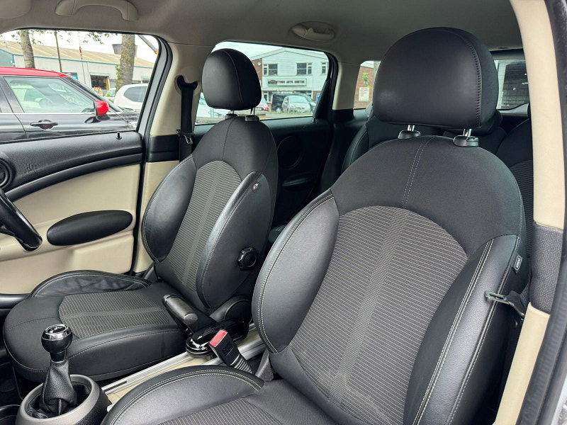 MINI Countryman 2.0L Cooper SD ALL4 SUV 5dr Diesel Manual Euro 5 (141 bhp) 5dr Manual 2025