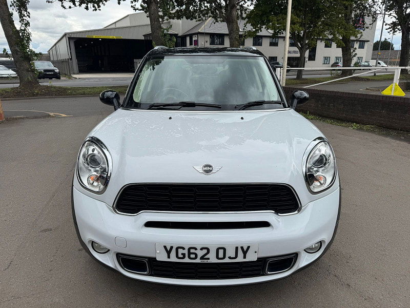 MINI Countryman 2.0L Cooper SD ALL4 SUV 5dr Diesel Manual Euro 5 (141 bhp) 5dr Manual 2025