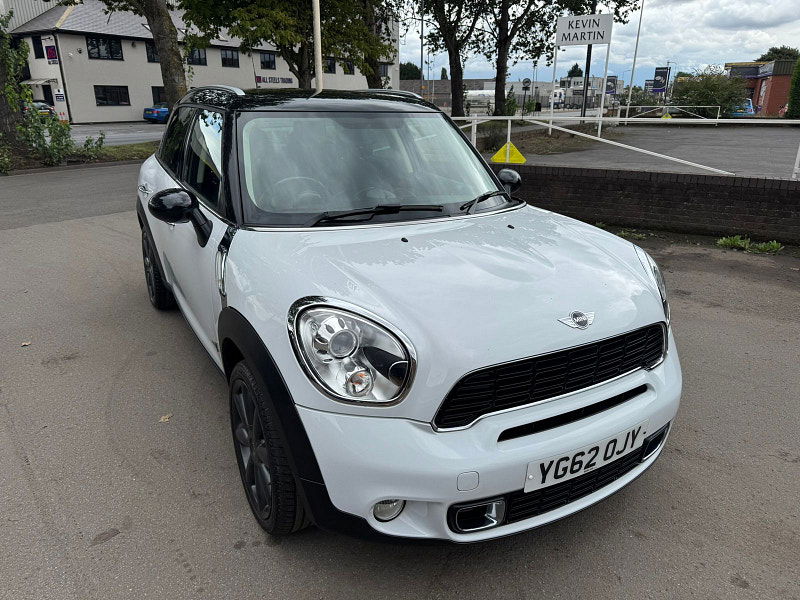 MINI Countryman 2.0L Cooper SD ALL4 SUV 5dr Diesel Manual Euro 5 (141 bhp) 5dr Manual 2025